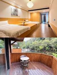 永泰·赤壁溫泉｜隱居山谷溪流裡的船屋酒店