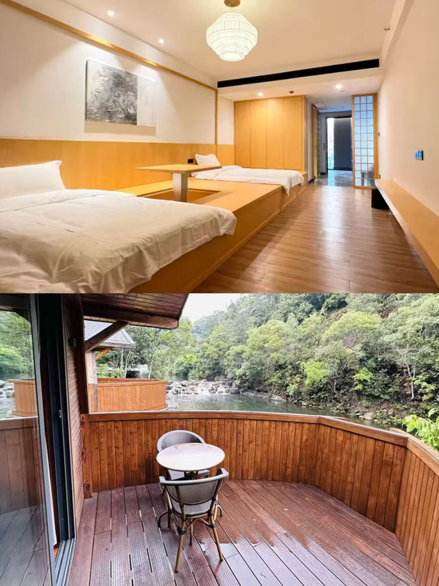 永泰·赤壁溫泉｜隱居山谷溪流裡的船屋酒店