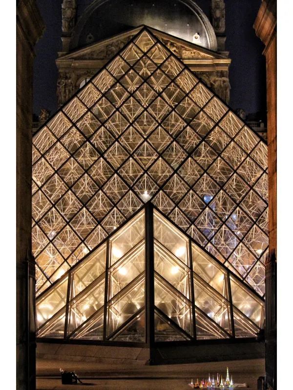 Explore the Louvre: A Must-Visit in Paris