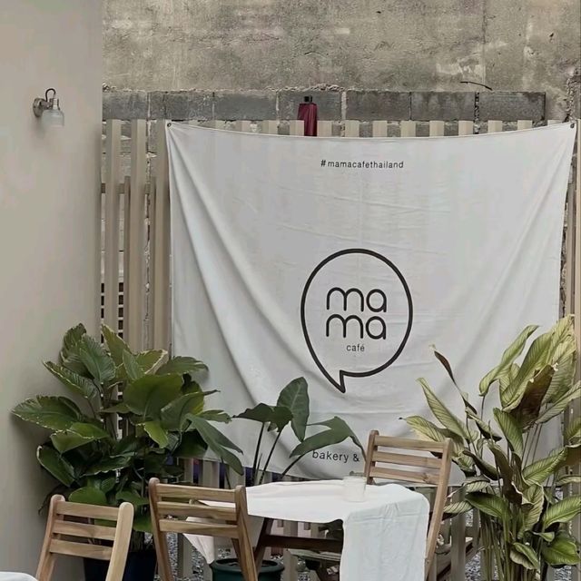 【🌿曼谷Ratchada隱世湖畔Cafe！坐池塘邊放空半日超治癒～】