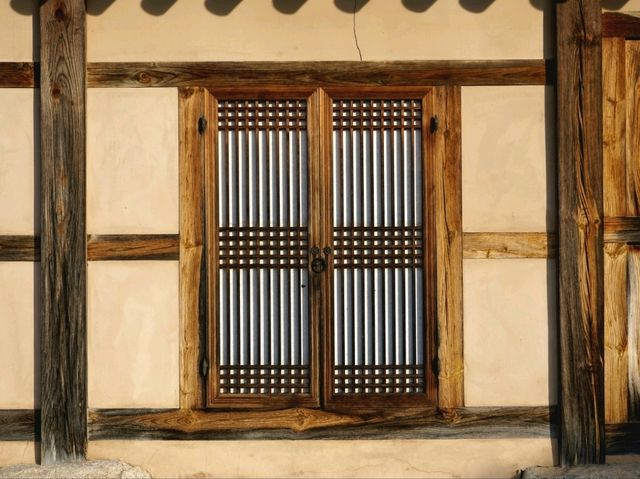 🎭 Hahoe Village & the Spirit of Ainu Culture: Masks, Woodcraft & Living Traditions