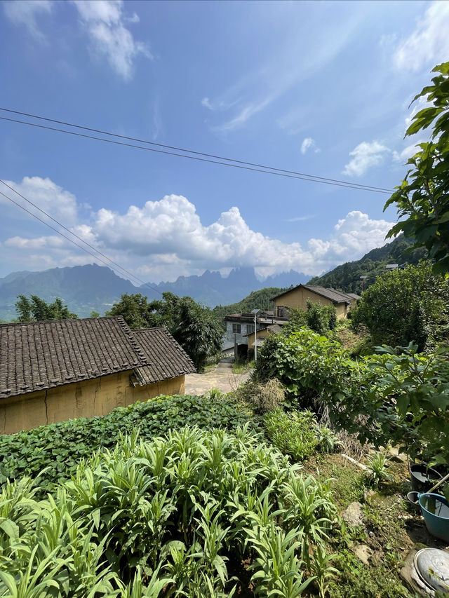 朗沖，雲端上的村落