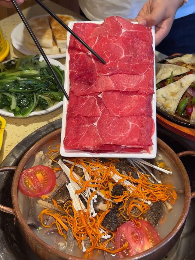 不是瑞士，7-8月嘅川西靚到詞窮||答應我，呢個夏天一定要去一趟川西！！ 睇一次木格措湖水嘅藍