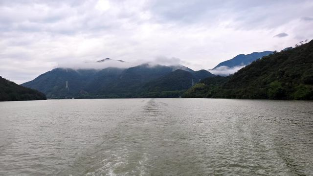 因《富春山居圖》而聞名遐邇的一條江