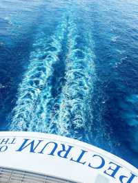 🛳️ Who else knows the joy of sailing on Spectrum of the Seas?