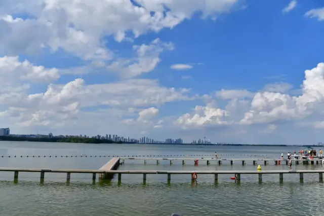 3 Days in Wuhan Shattered My Spending Perspective