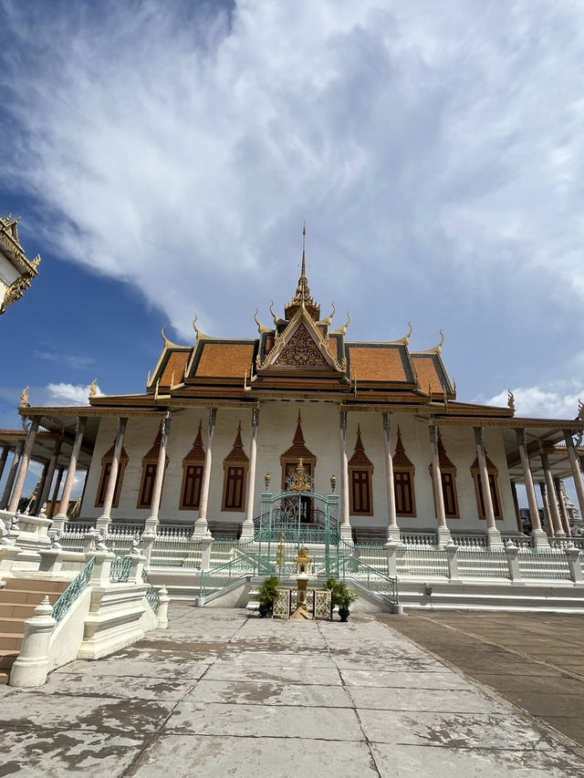 3D2N in Phnom Penh 🇰🇭✨ Where you can find History, Culture & Riverside Vibes in surprise