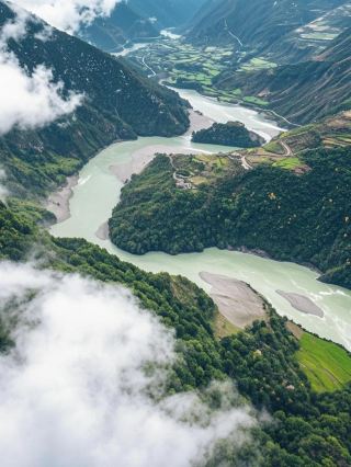 5-Day 4-Night Family Adventure in Nujiang: A Hidden Gem with Stunning Views and Few Crowds