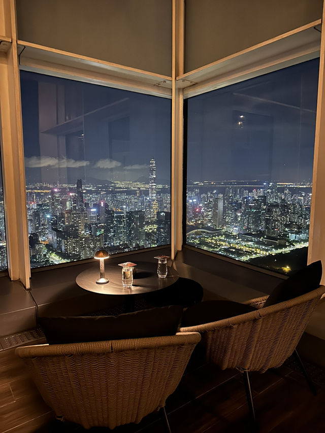 MO Bar at Mandarin Oriental, Futian: Elegance Meets Nightlife MO Bar at Mandarin Oriental, Futian: Elegance Meets Nightlife