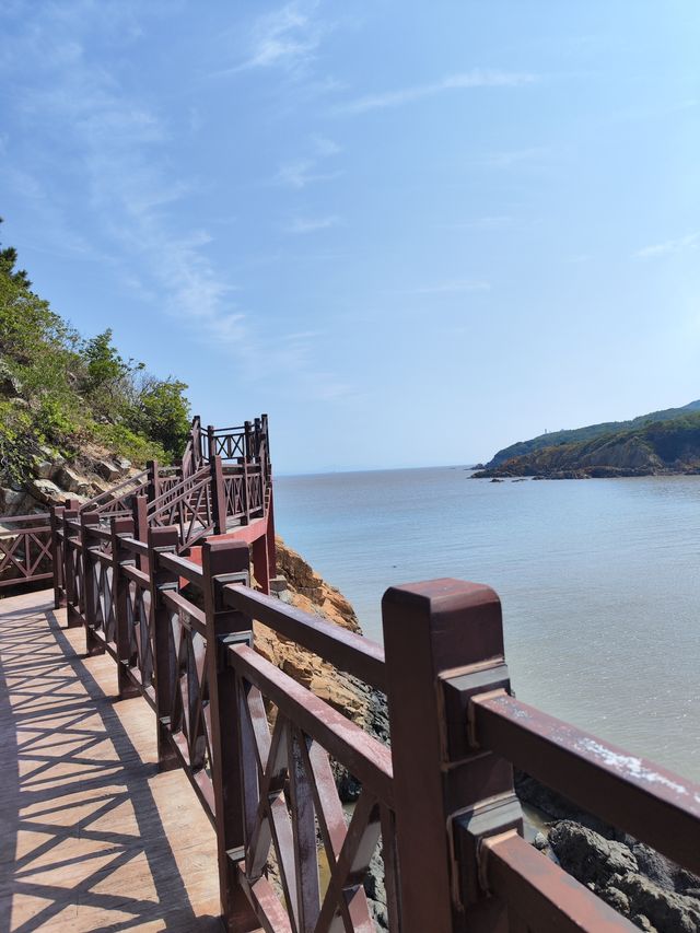 來一場說走就走的岱山小旅行！呢度真係超級適合影相放空，號稱東海蓬萊嘅奇妙風光絕對令你驚艷景點