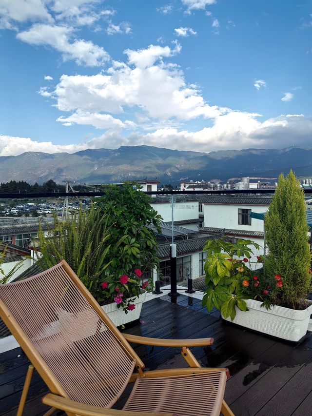 束河古鎮必住閱山民宿