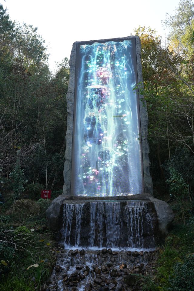 不擠的皖南才香：謎窟+古村的閒庭驚喜