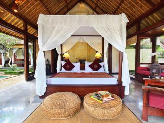 Bali Ubud hides a tropical rainforest resort that makes you never want to leave once you enter