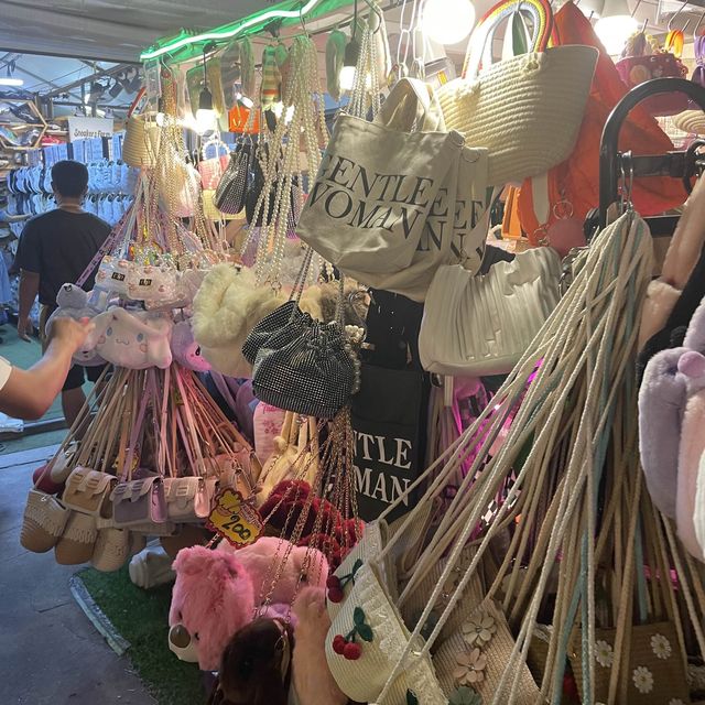 曼谷最受歡迎夜市