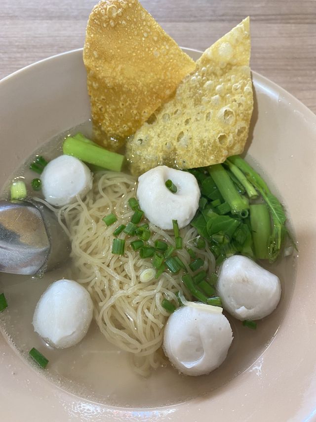 🍜บะหมี่เกี๊ยว เย็นตาโฟรสเด็ด - วังหลังศิริราช🔥