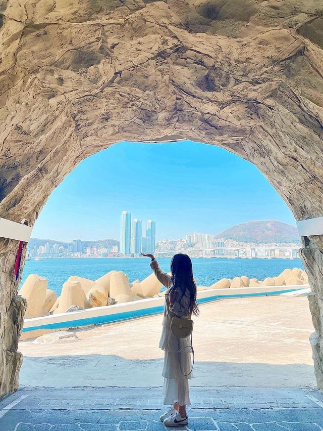 오션뷰가 예쁜 이색 동굴 포토스팟!! 따라만 오라규!