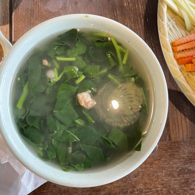 河內樂天百貨內的越南菜