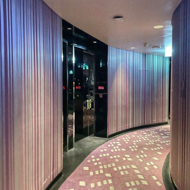 W Bangkok Hotel - ที่พักใจกลางเมืองย่านสาทร