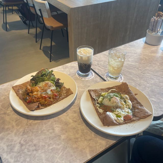 コーヒーが自慢の駅近おニューカフェ☕️🤍