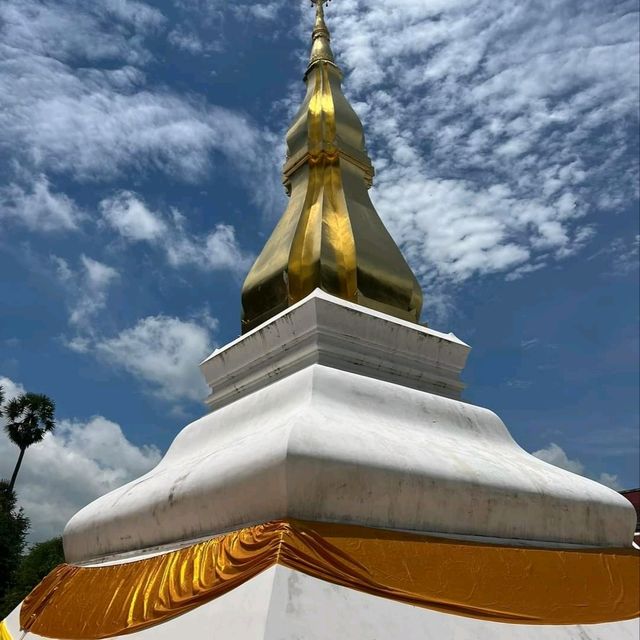 วัดพระธาตุ ขามแก่น ศักดิ์สิทธิ์ ร่มเย็น 