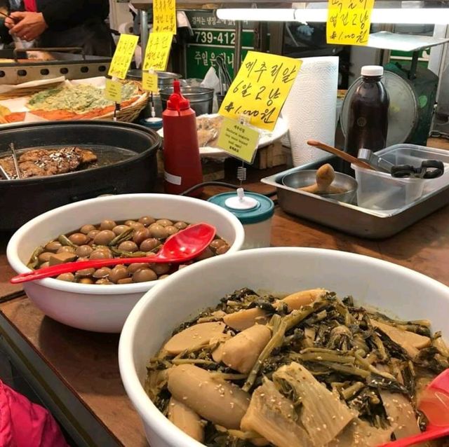 "通仁市場"😎
必試獨特銅板便當