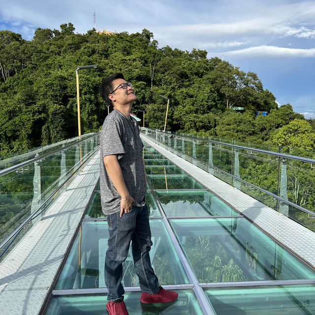 สกายวอล์ก วัดเขาตะแบก ขึ้นเขาไหว้พระถ่ายวิวสวยๆ