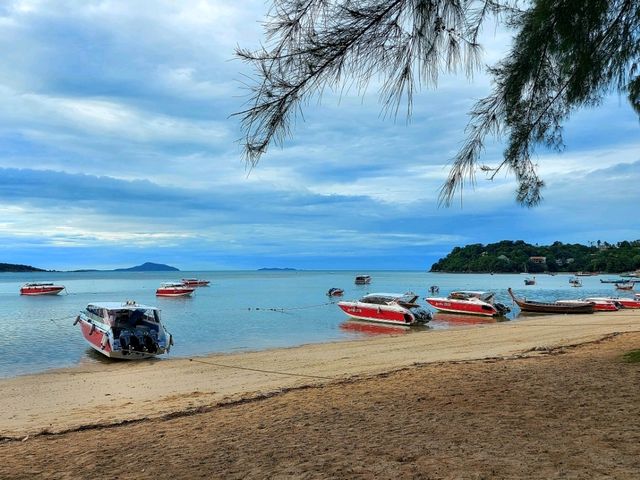 บรรยากาศ หาดราไวย์  ภูเก็ต