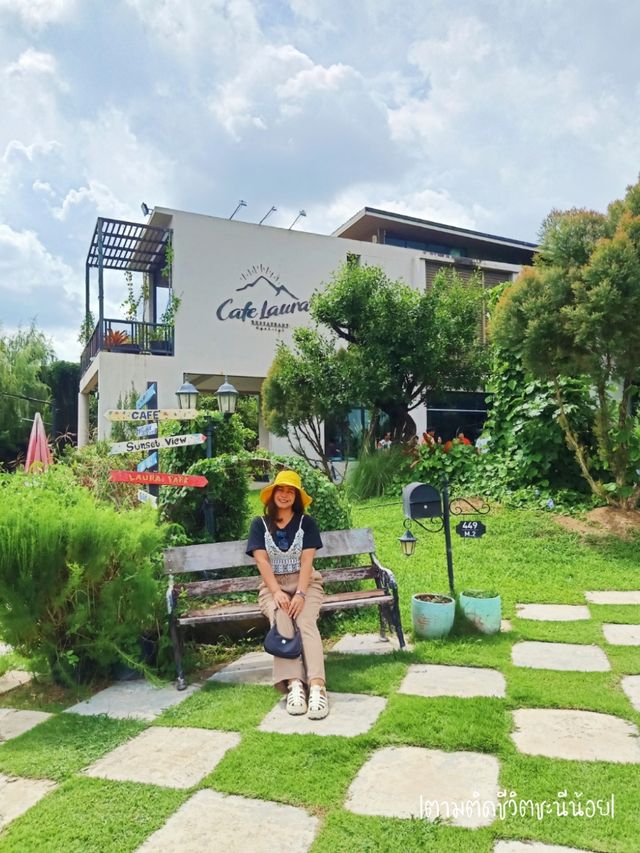 Cafe Laura @มวกเหล็ก