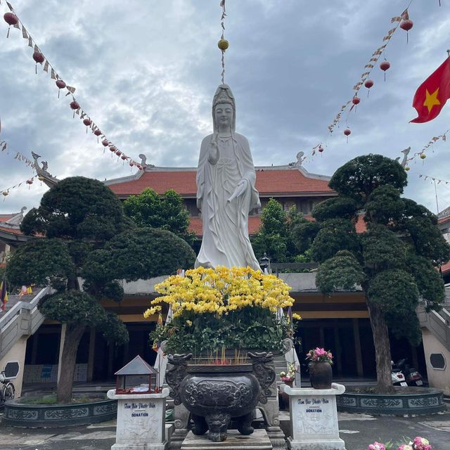 Vinh Nghiem Buddhist Temple (Chùa Vĩnh Nghiêm)