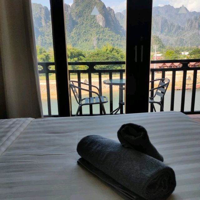 🇱🇦ラオス ヴァンヴィエン【Silver Naga Hotel】立地、部屋からの景色、ホスピタリティが最高!!