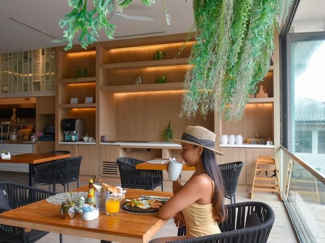 The Andaman Beach Hotel Phuket Patong 