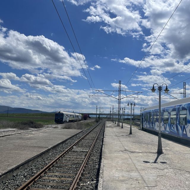 นั่งรถไฟกรีซ จาก athen สู่ เมือง kalambaka