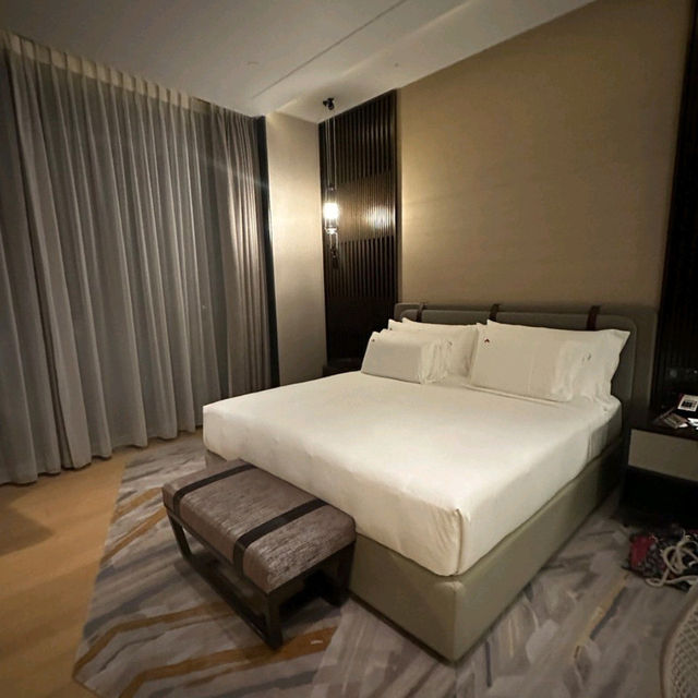 Swissotel Singapore Creste Suite Room