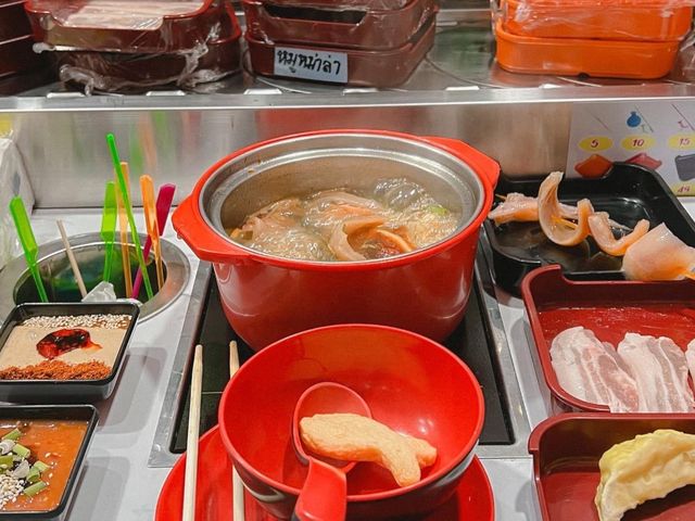 เฮง เฮง คาเฟ่ชาบูหม่าล่าสายพาน 