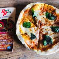 烏布Bisma 街上的平價現擀麵窯烤pizza：Umah Pizza