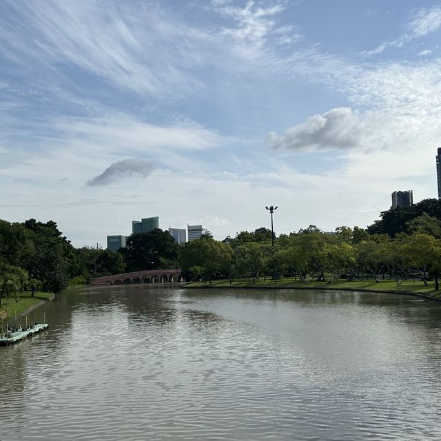 สวนจตุจักร 🌳”🚶🏻‍♀️..🚶🏻— เที่ยววันหยุด!!!!