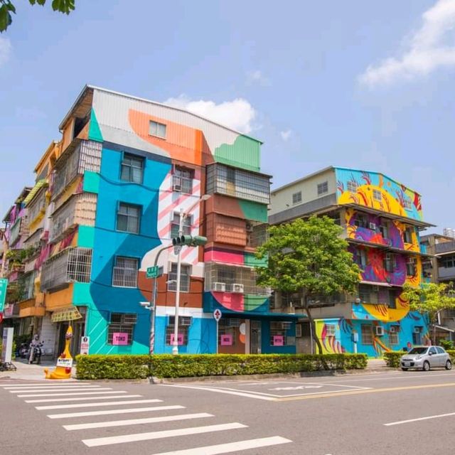 ถ่ายรูปสตรีทอาร์ทสุดชิคกลางชุมชน WEIWUYING STREET ART VILLAGE