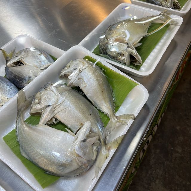 เดินเล่น ตลาดน้ำดอนหวาย ของอร่อยกลับบ้านเพียบ