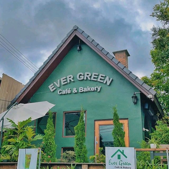 EverGreen Cafe & Bakery 