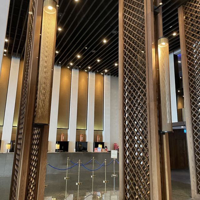 The luxurious lobby of Silk Place Tainan