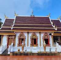 วัดพระธาตุ ดอยตุง สิ่งศักดิ์สิทธิ์ ปูชนียสถาน คู่เ