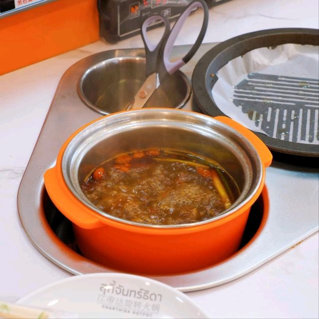 หม้อไฟสายพาน ย่านห้วยขวาง 🌶