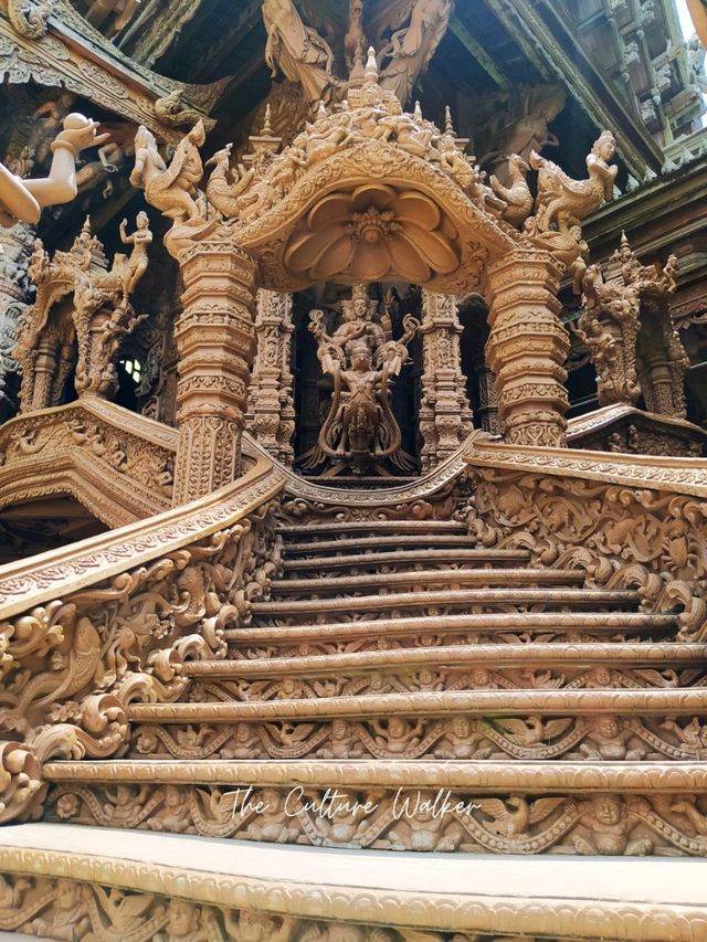 เที่ยวปราสาทแกะสลัก เที่ยวปราสาทสัจธรรม