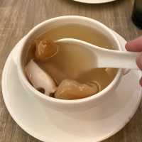 型格的環境享用自助下午茶