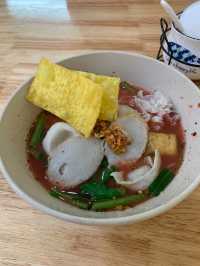 ก๋วยเตี๋ยวลูกชิ้นปลาเยาวราช สาขาราชบุรี 40 บาท