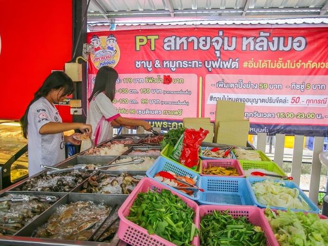 บุฟเฟต์ร้านเด็ดของเยอะ หลังมอราชภัฏกำแพง