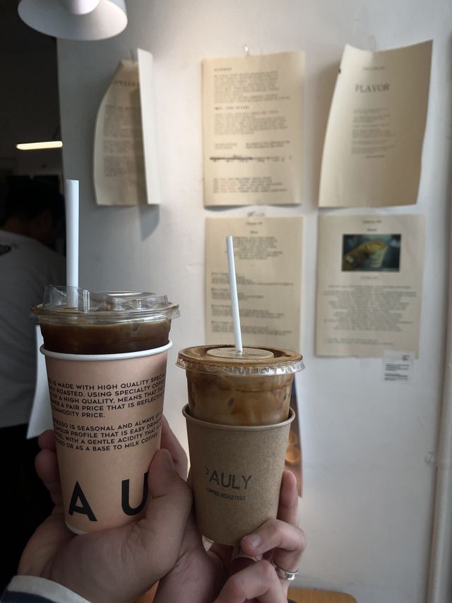 다양한 커피 원두를 즐길 수 있는 합정 카페 커피폴리☕️