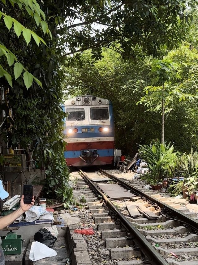 Train Street @ Hanoi 🇻🇳🚃🛤️