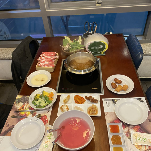 겨울에 뜨끈한 샤브샤브와 뷔페를 즐길수 있는 코코샤브