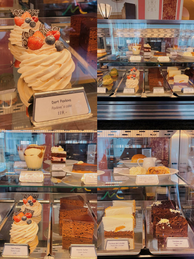 【プラハ🇨🇿】カフカも愛したプラハの老舗カフェ☕Café Louvre